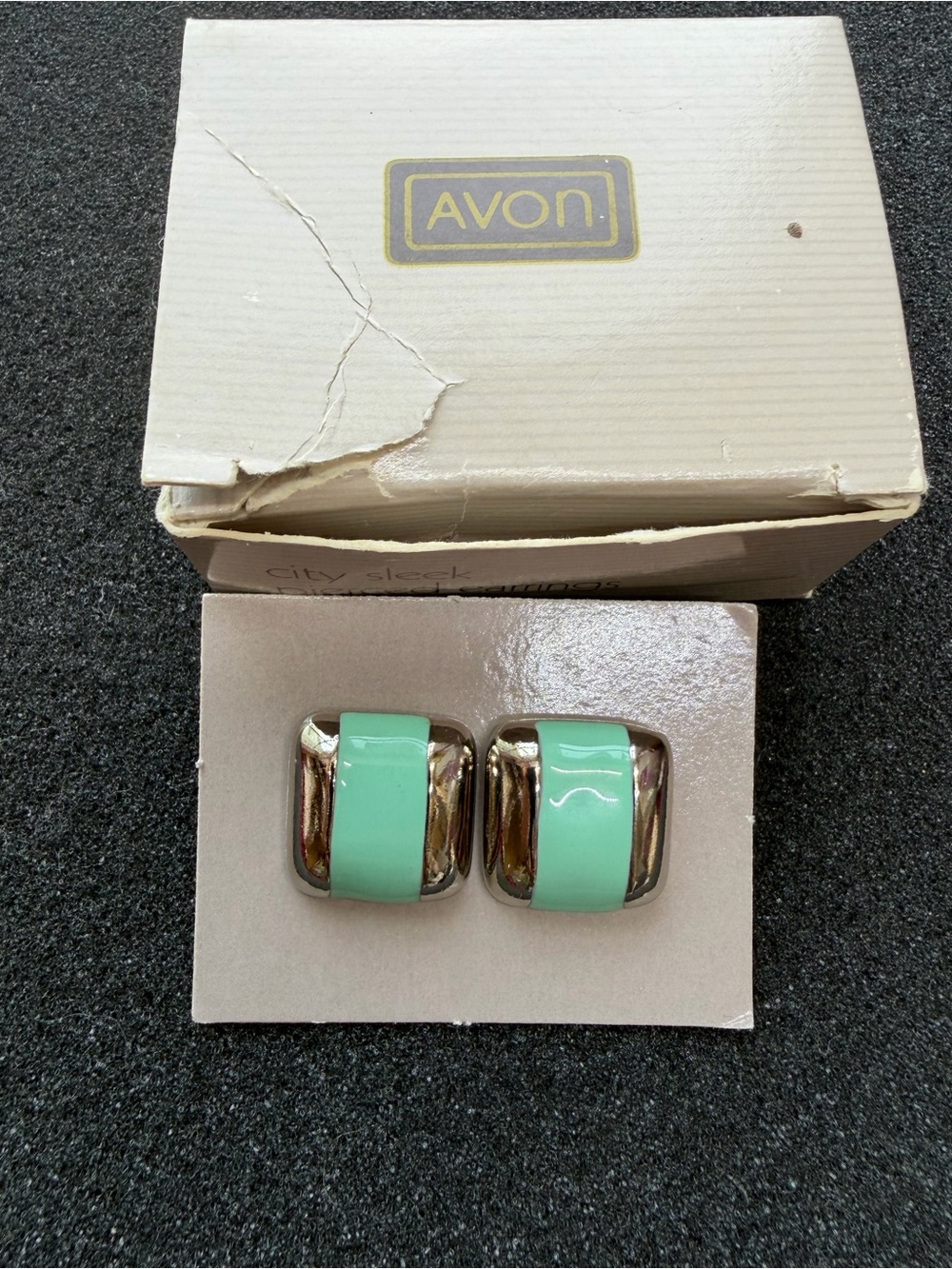 Vintage Avon City Sleek Pierced Earrings